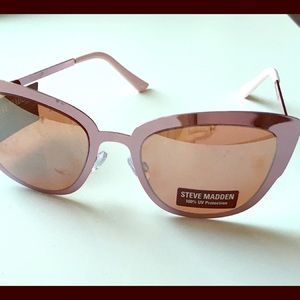 NWT Steve Madden Cat Eye Sunglasses | Womens Pink